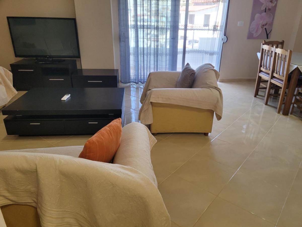 Marina Apartment Саранда Екстер'єр фото