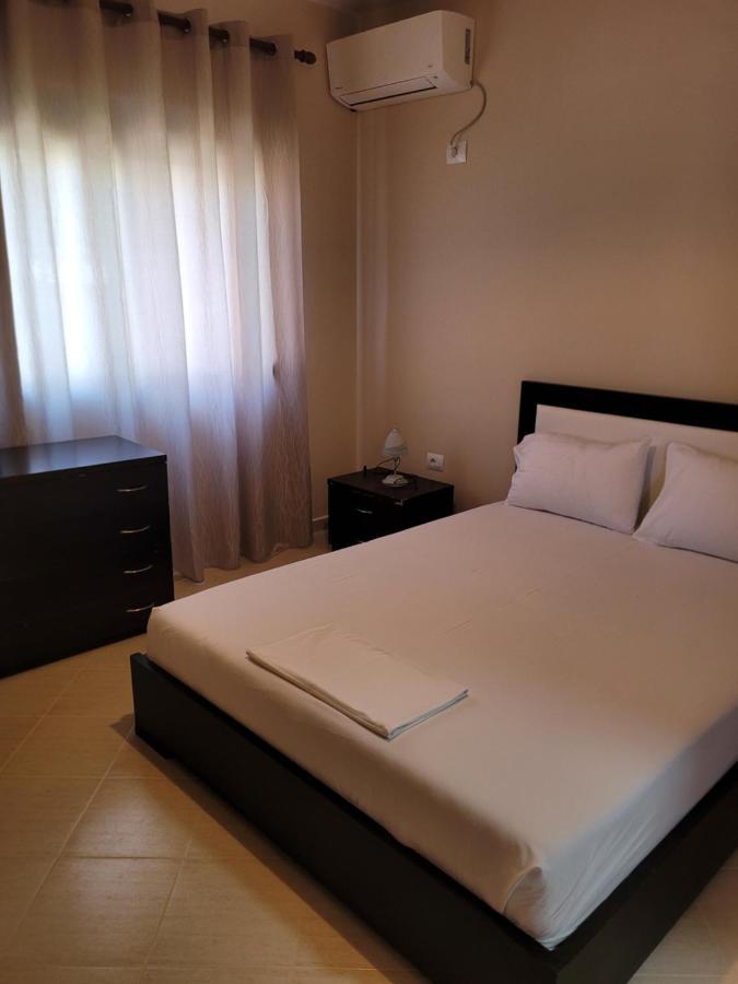 Marina Apartment Саранда Екстер'єр фото