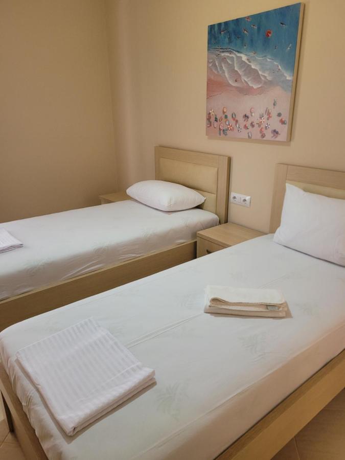 Marina Apartment Саранда Екстер'єр фото