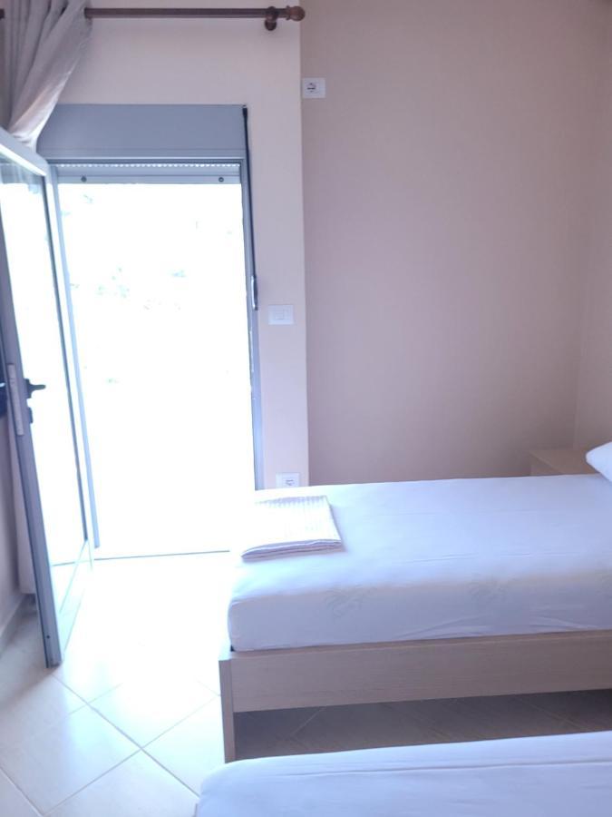 Marina Apartment Саранда Екстер'єр фото