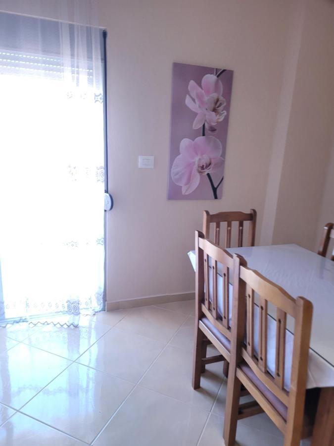 Marina Apartment Саранда Екстер'єр фото